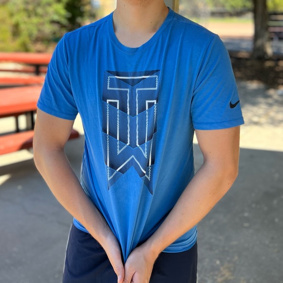 NIKE TIGER WOOD COLLECTION MEN GOLF TO SHIRT TW BLUE DRI FIT ATHLETE WORKOUT GUY - Picture 7 of 16